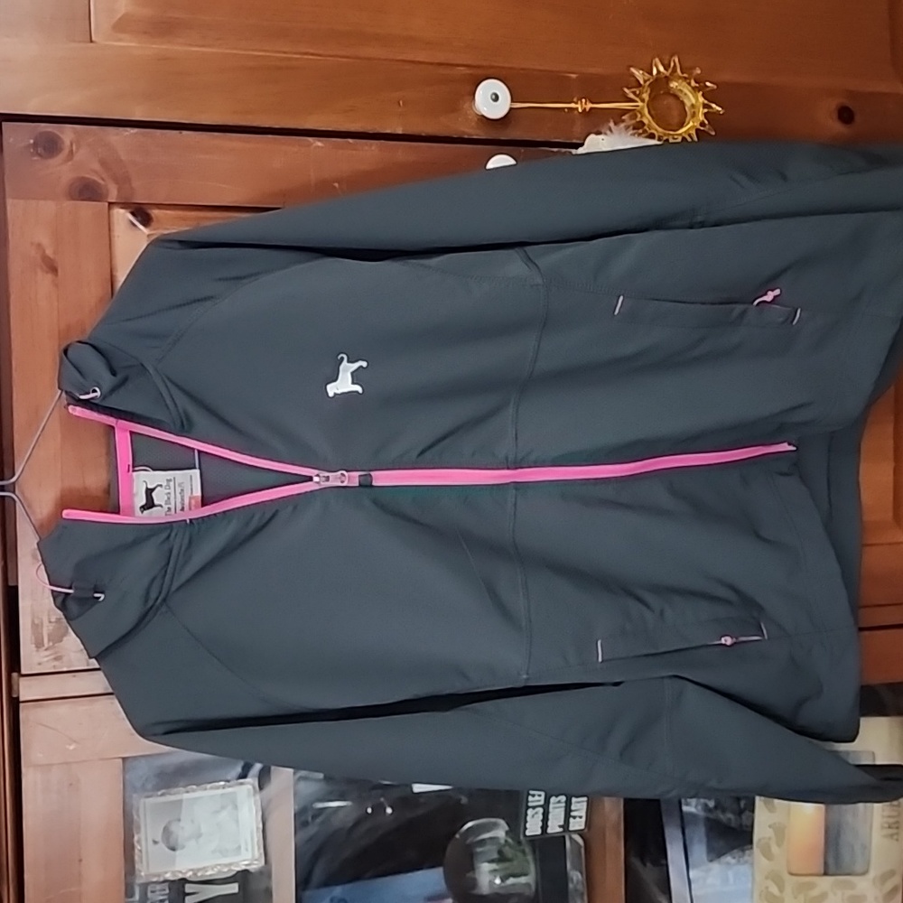 Black Dog weatherproof jacket by Avelanche